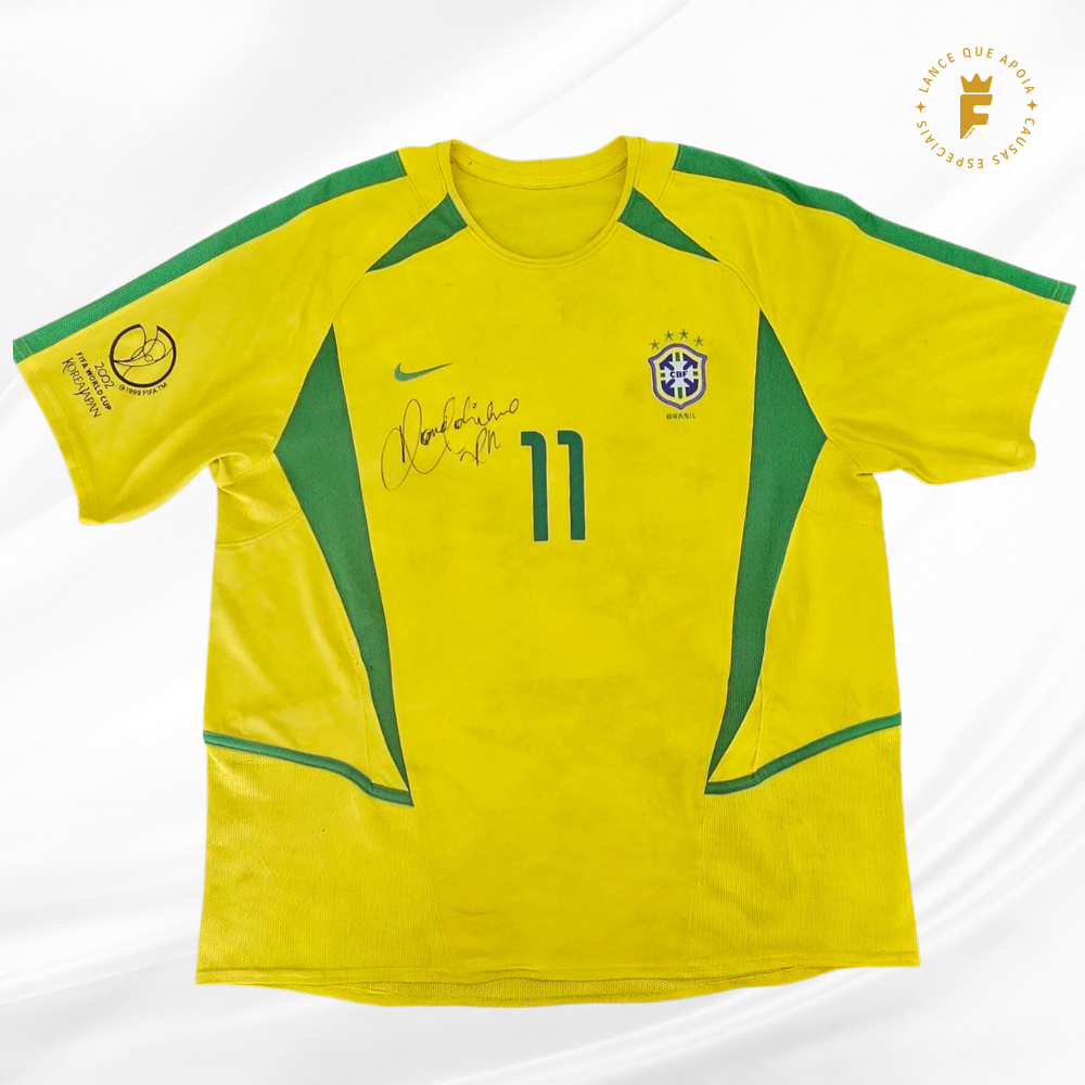 Camisa Basil 2002, N11, Campeão Copa do Mundo, autografada Ronaldinho Gaúcho