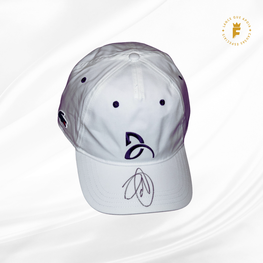Boné Lacoste autografada Djokovic