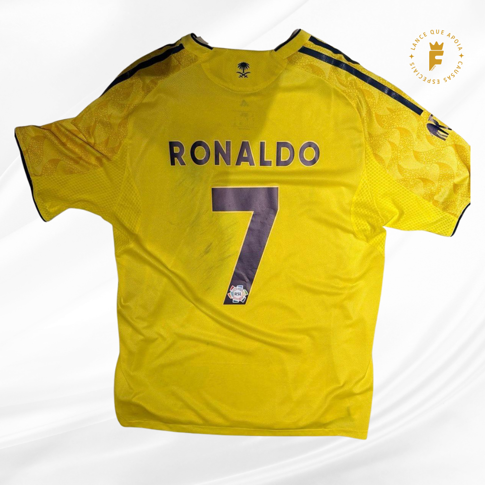 Camisa Al-Nassr 2025/26, versão usada no 2º tempo do jogo Al-Nassr vs. Al-Hilal em 12 de janeiro de 2026, nº 7, Cristiano Ronaldo,  gol 959 na carreira