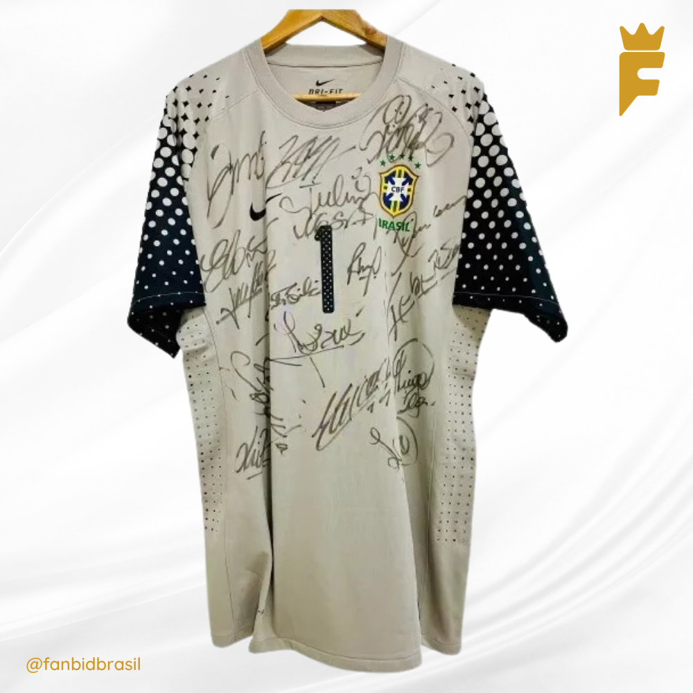 Camisa Brasil 2010/11 goleiro, usada em jogo amistoso, autografada 16 Atletas