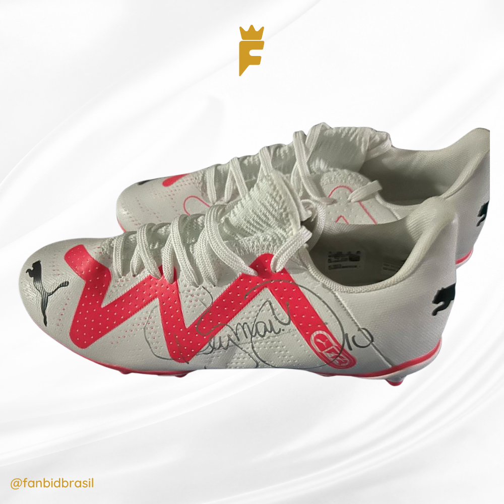 Chuteira original Puma Future Play Autografada Neymar Jr.