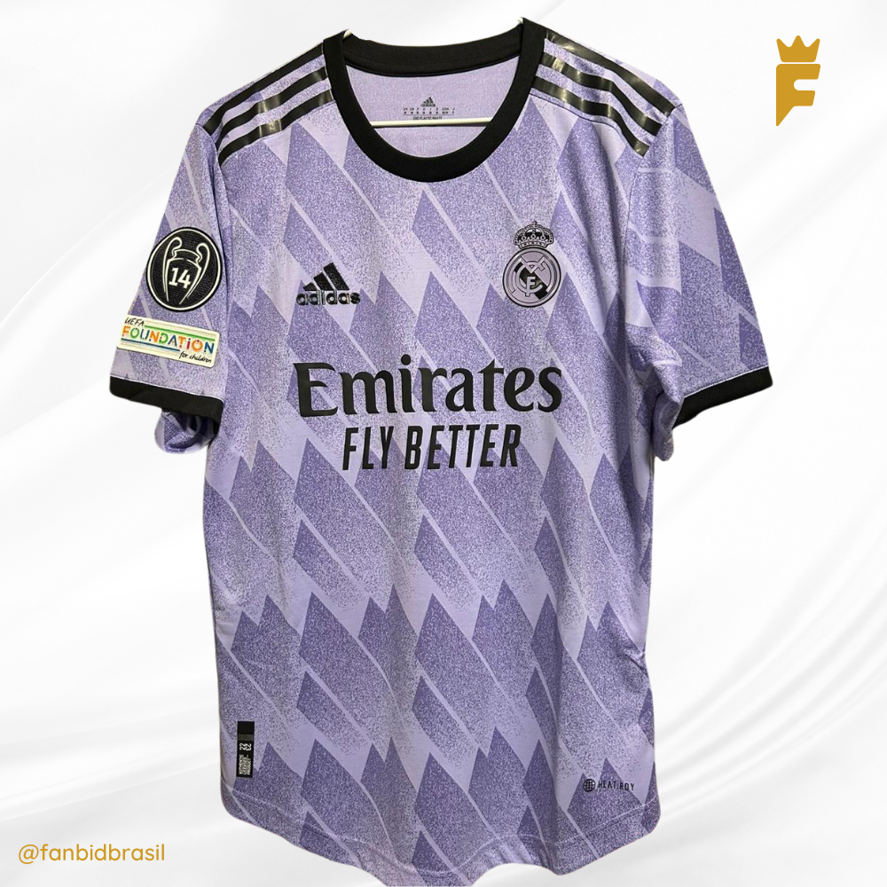 Camisa oficial Real Madrid 2022/23, Vini Jr autografada, versao jogador 