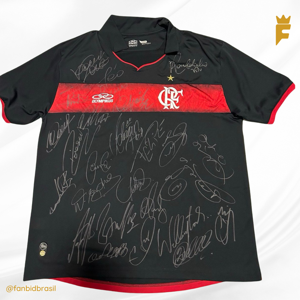 Camisa do Flamengo 2012 autografada todo elenco incluindo R10 