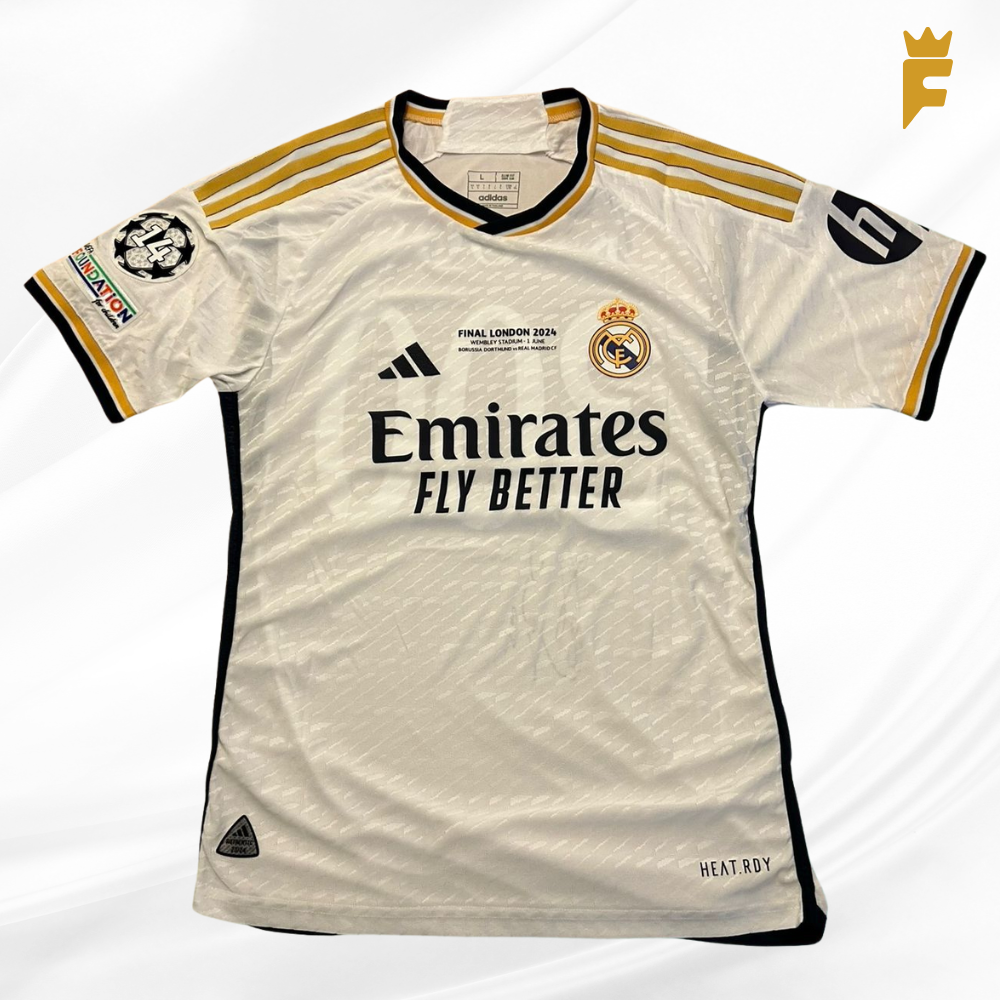 Camisa do Real Madrid 2024 final 01/06/24 Champions, vers jogador homenagem 300 jogos Kross autografada por ele