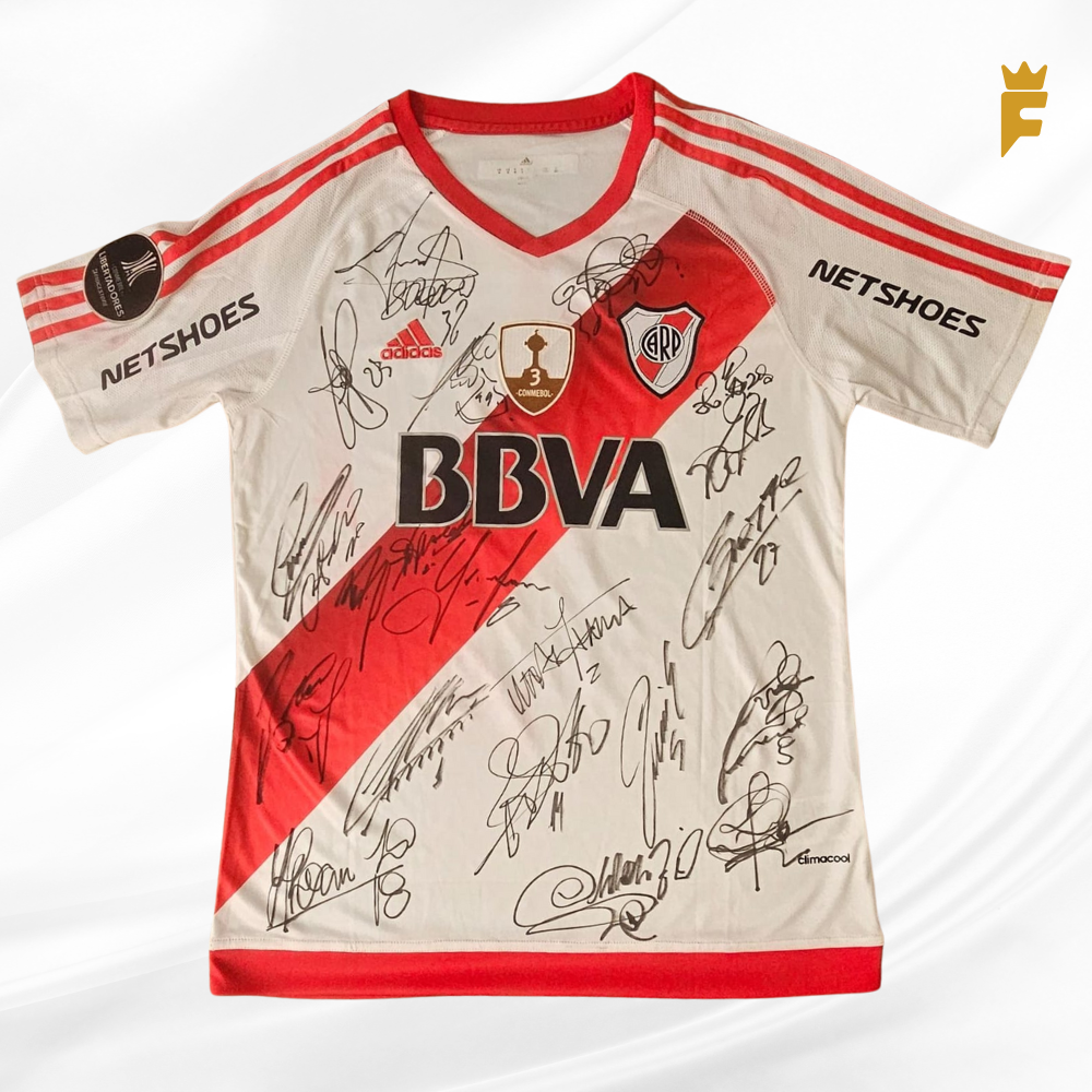 Camisa oficial River Plate 2016/17, vers jogador, autografada elenco campeão Recopa 2016